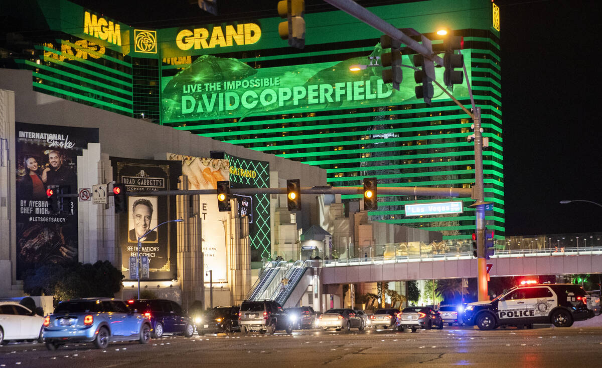 Las Vegas Metro patrols the Strip on Saturday, July 16, 2022, Las Vegas. (Benjamin Hager/Las Ve ...