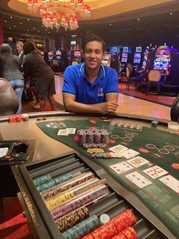 Alan Davila won $800,000 at Texas Hold'em at The Cromwell. (Caesars Entertainment)