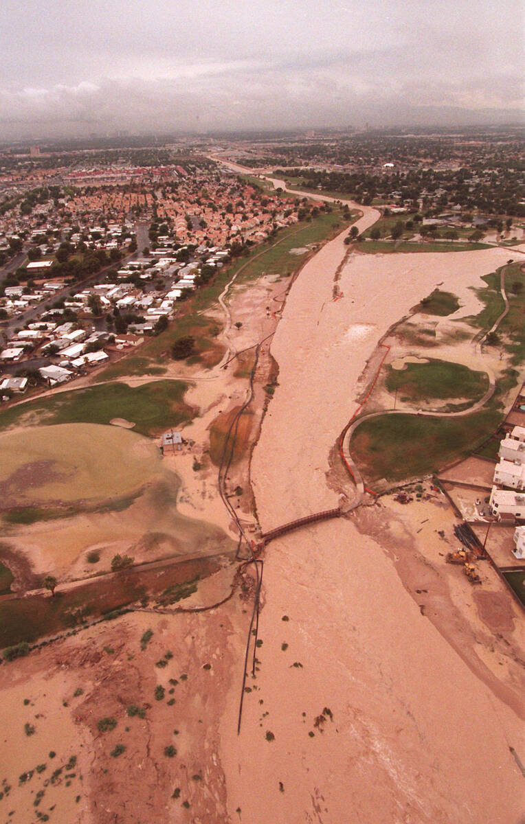 Floodwaters cover the Desert Rose Golf Course on July 8, 1999. (Las Vegas Review-Journal file)