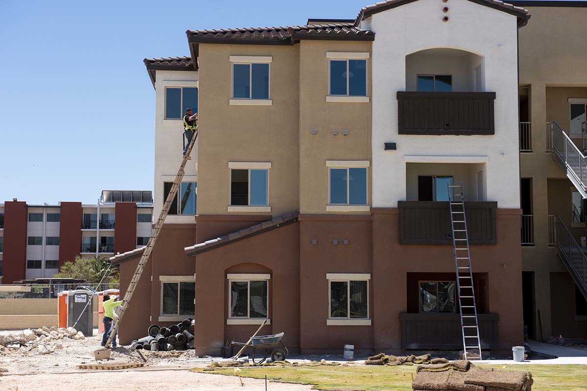 Proyek perumahan terjangkau Southern Nevada hampir selesai karena harga sewa melonjak