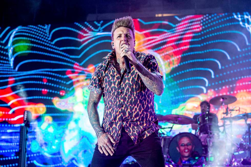 Jacoby Shaddix dari Papa Roach tampil di Sonic Temple Art and Music Festival di Mapfre Stad ...