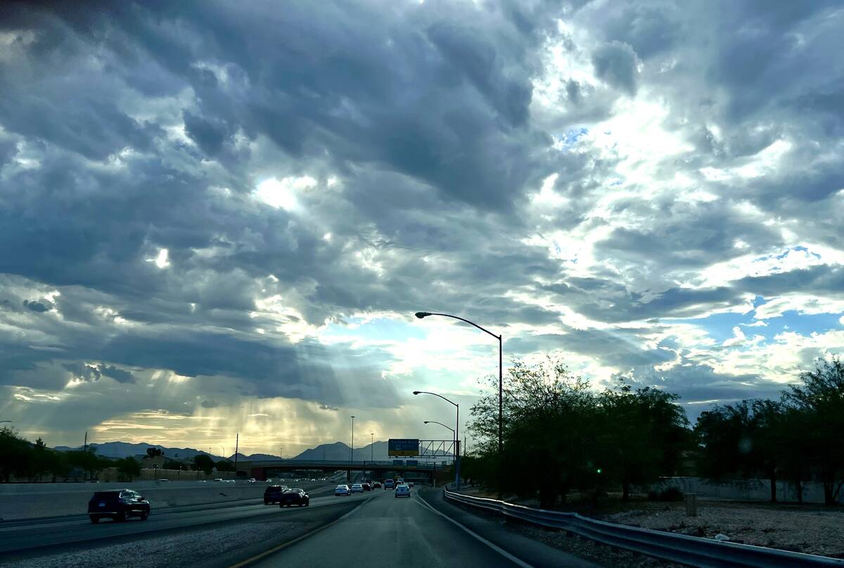 Rain moves across the east side of Las Vegas on Tuesday, Aug. 9, 2022. (L.E. Baskow/Las Vegas R ...