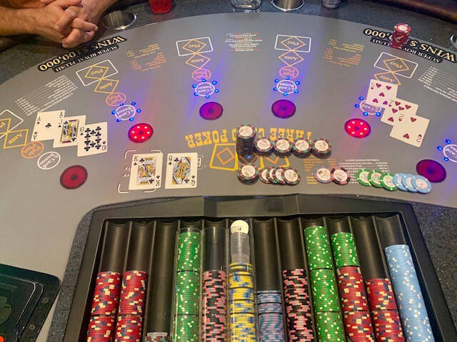 Paris mendapatkan jackpot Las Vegas seharga 5.678