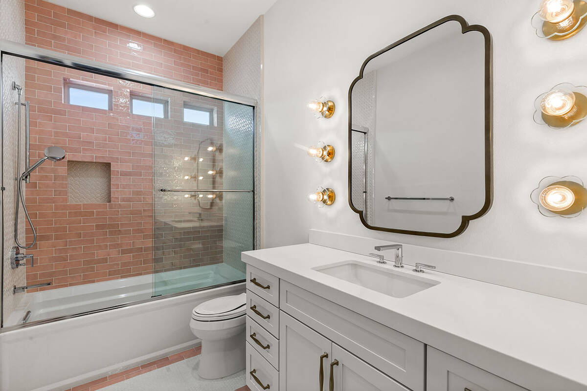 Guest bath. (Ivan Sher Group)
