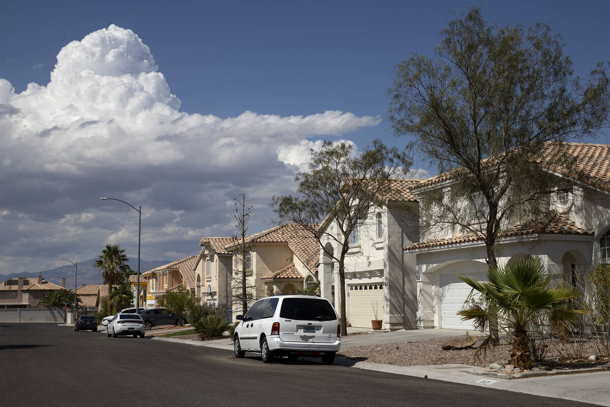 Kota Las Vegas menangguhkan relokasi penyewa setelah campur tangan HUD