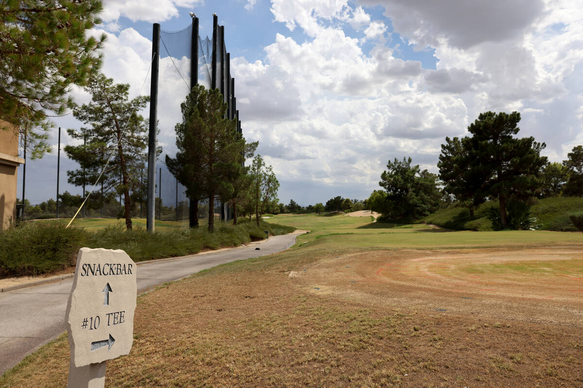 Desert Pines Golf Club at Bonanza and Pecos roads in Las Vegas Thursday, Aug. 18, 2022. (K.M. C ...