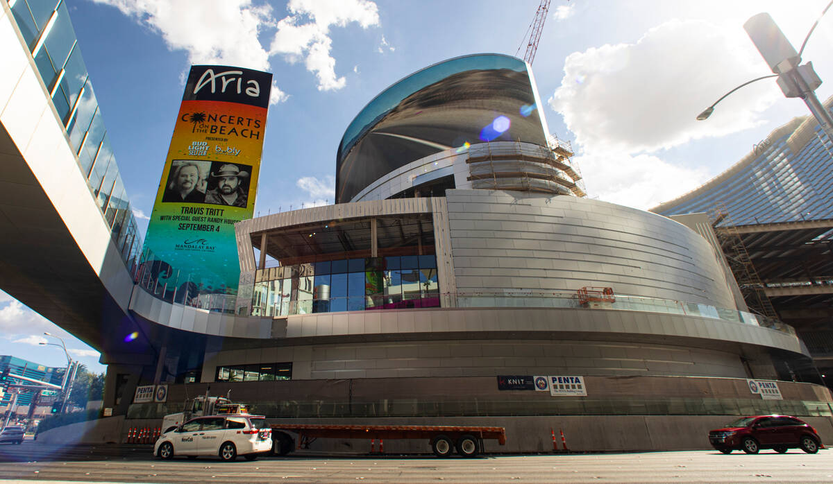 Construction continues at 63, a retail complex being built at Las Vegas Boulevard South and Har ...