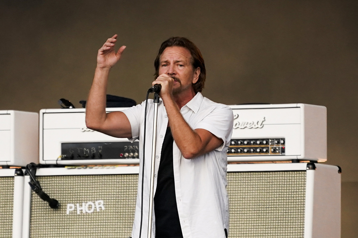 Eddie Vedder to headline Las Vegas Strip in October Kats Entertainment Entertainment Columns