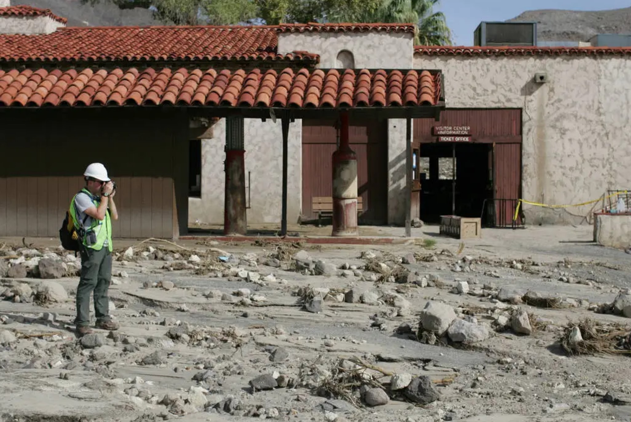 Banjir Lembah Maut: Sejarah Terbaru — FOTO