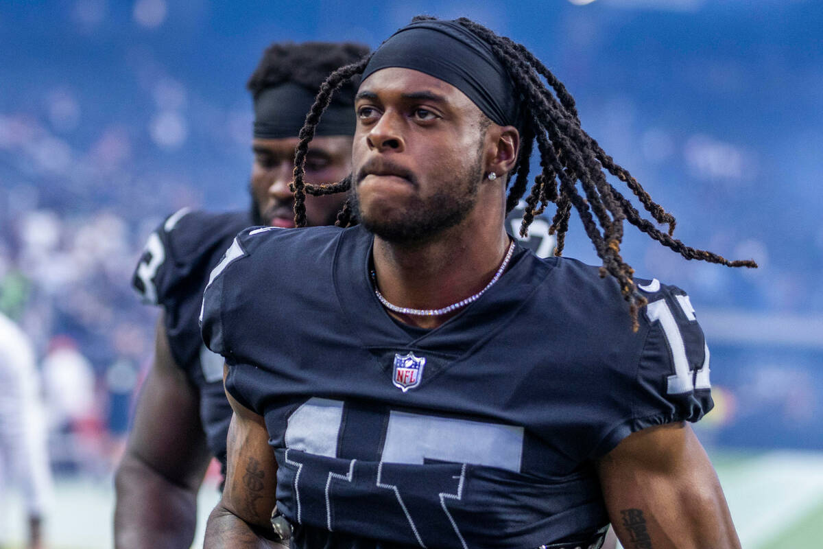 Davante Adams sees a Super Bowl in his future with the Raiders