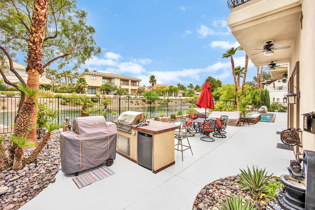 The outdoor kitchen. (Great Bridge Properties)