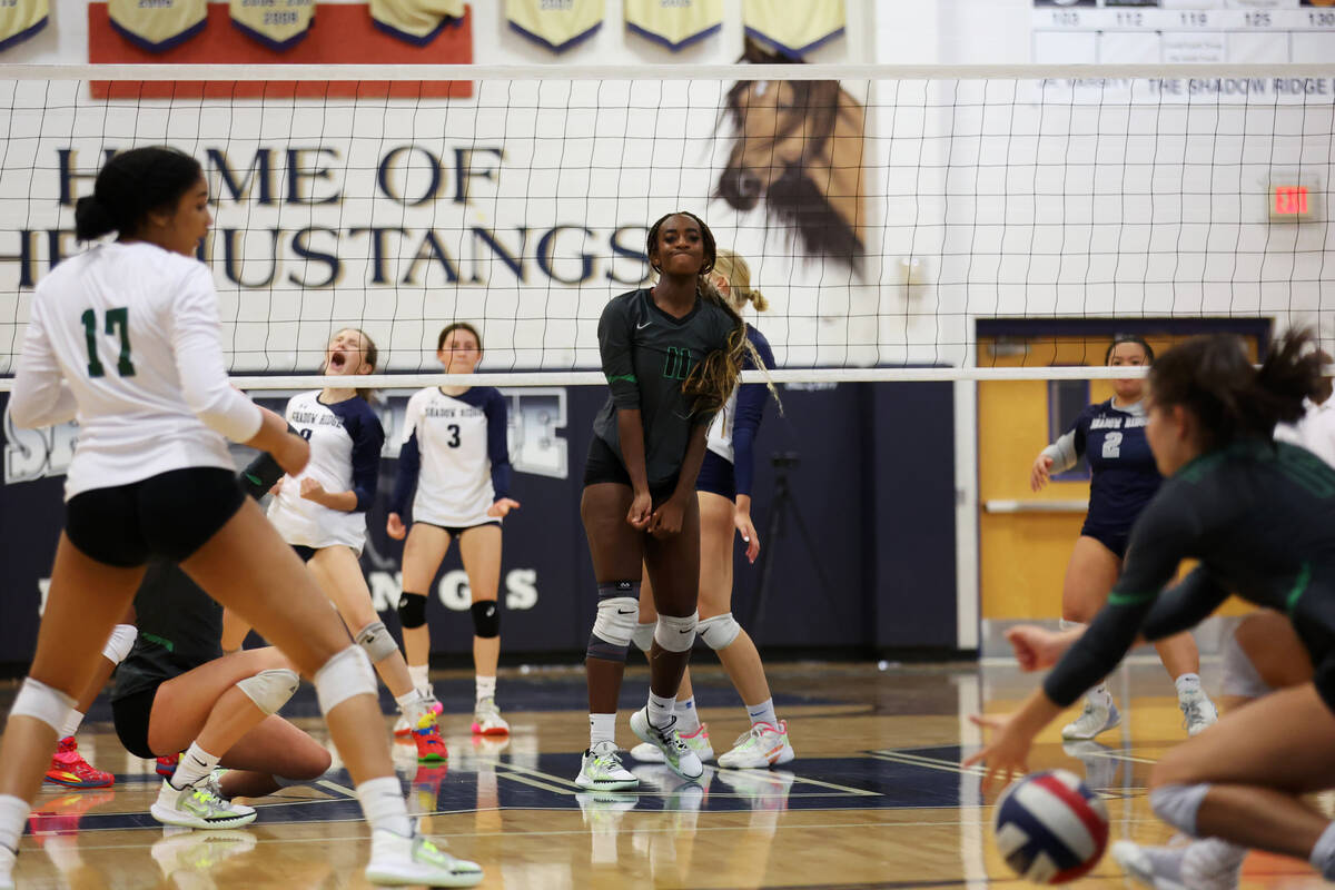 Palo Verde's Deloris Nangah (11) reacts a Shadow Ridge point during a girl's volleyball game at ...