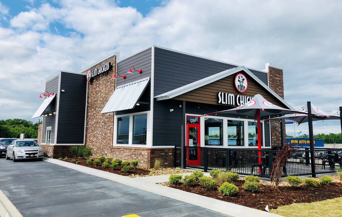 An open Slim Chickens with a drive-thru lane. (Slim Chickens)