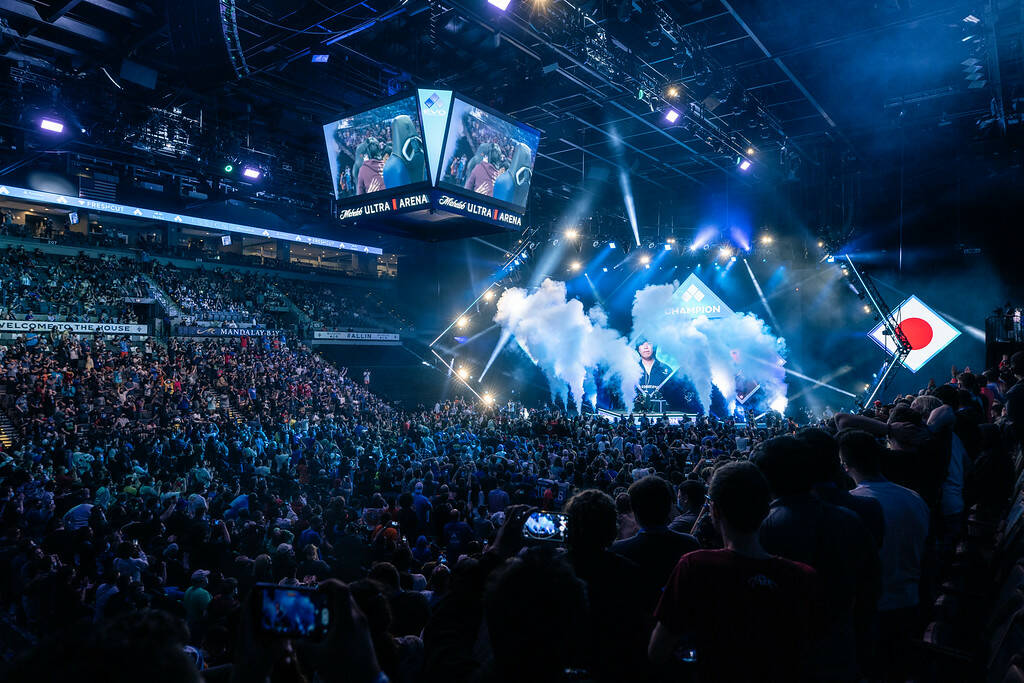 Attendees of Evo 2022 watch a match at Michelob Ultra Arena on Sunday, Aug. 7, 2022, in Las Veg ...
