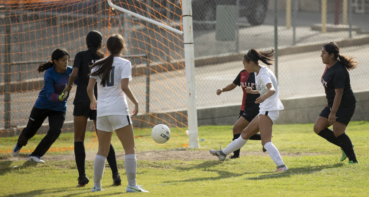 Spring Valley High School’s Tyra Nelson (3) takes a shot against Valley High School duri ...