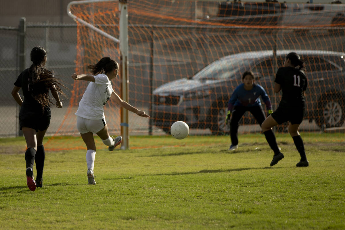 Spring Valley High School’s Tyra Nelson (3) takes a shot during their game against Valle ...