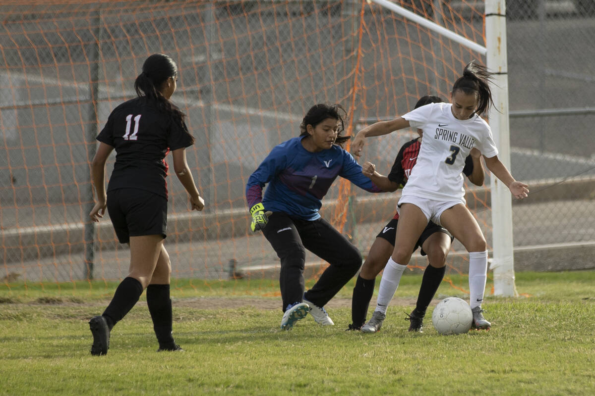 Spring Valley High School’s Tyra Nelson (3) tries to make a play toward the goal during ...