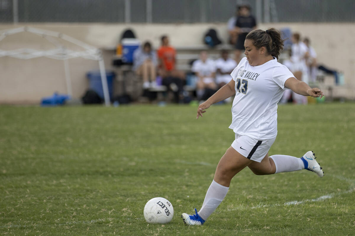 Spring Valley High School's Maddy Virissimo (23) makes a pass during their game on Tuesday, Sep ...
