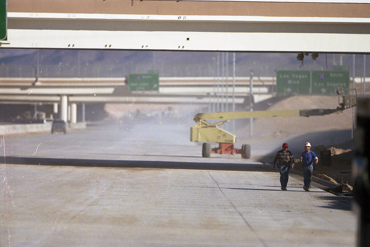 Construction being done on the first leg of the Las Vegas Beltway to be built west of Interstat ...