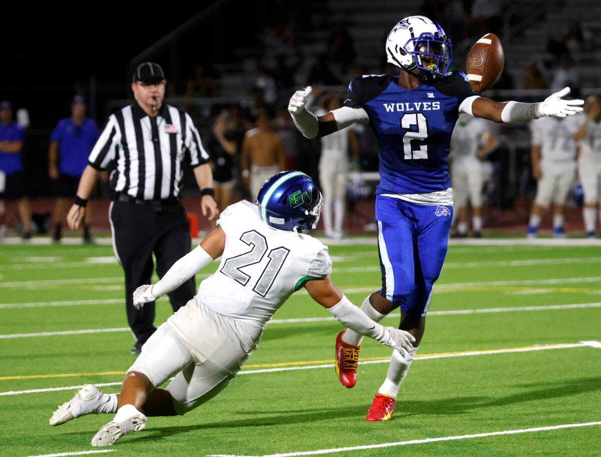 Basic High's wide receiver Chrey Traylor (2) is unable to catch the ball as Green Valley High' ...