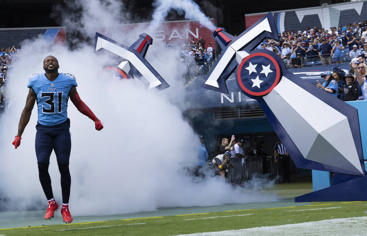Tennessee Titans safety Kevin Byard (31) takes the field before the start of an NFL football ga ...