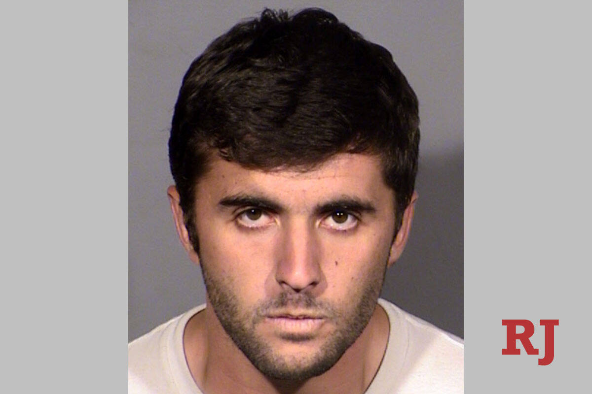 Pria California ditangkap setelah pegawai bank Las Vegas mengatakan dia memberikan ancaman
