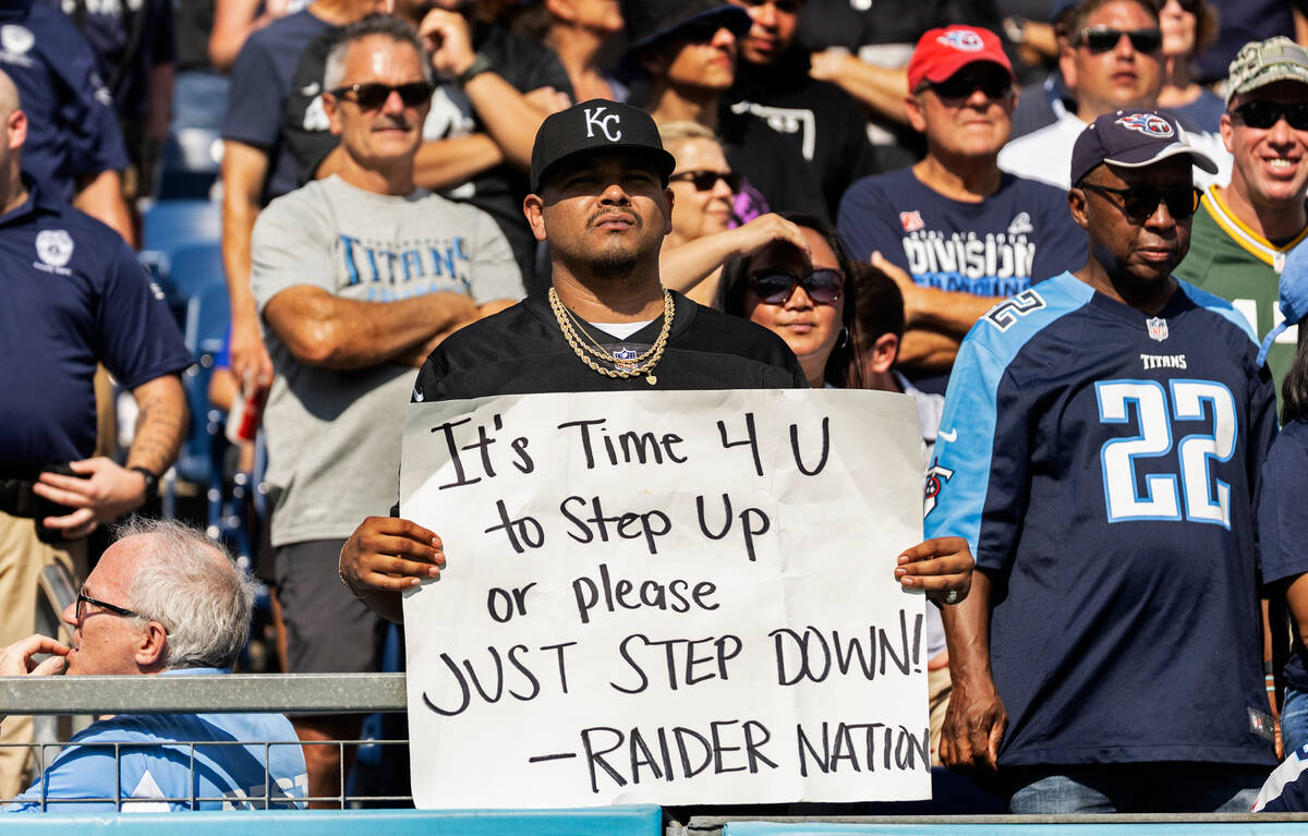 raiders titans game 2022