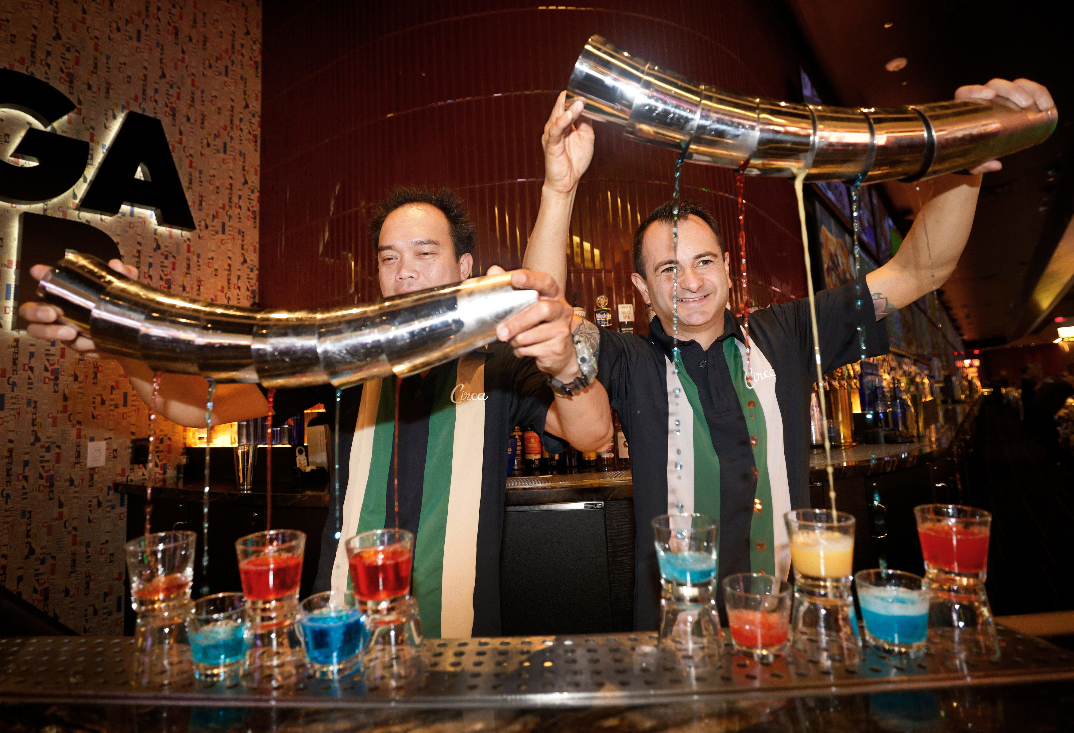 Flair bartenders make the rounds at Circa's Mega Bar in downtown Las Vegas  | Las Vegas Review-Journal