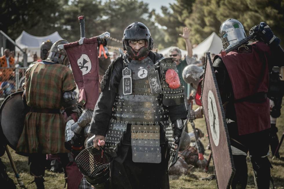 Age-of-Chivalry-Las-Vegas-Renaissance-Festival-2021-oleh-Fred-Morledge