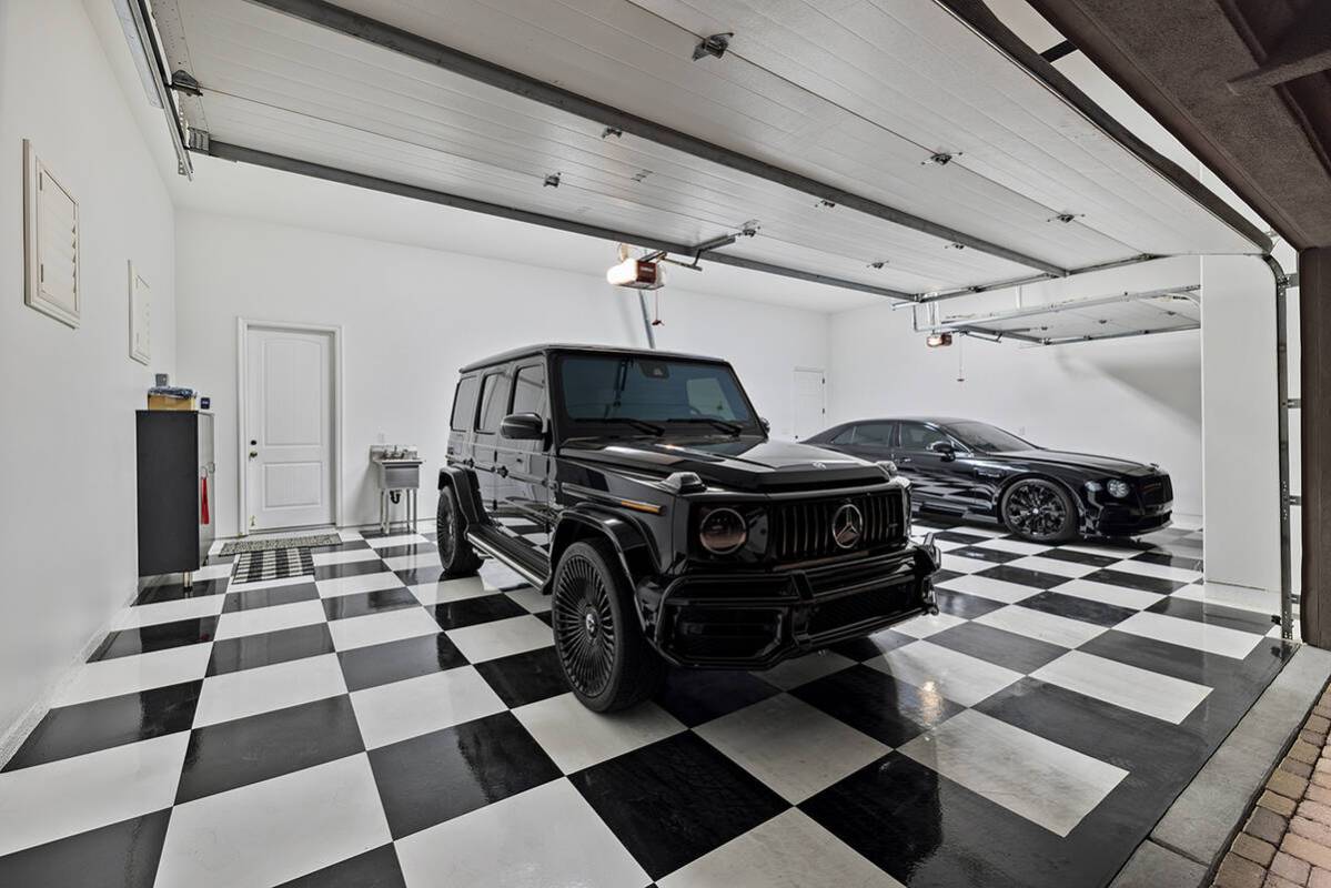 Another garage. (Napoli Group)