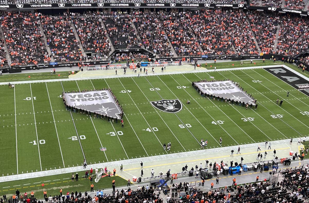 Raiders menghormati korban 1 Oktober;  Aces menyalakan obor di Stadion Allegiant