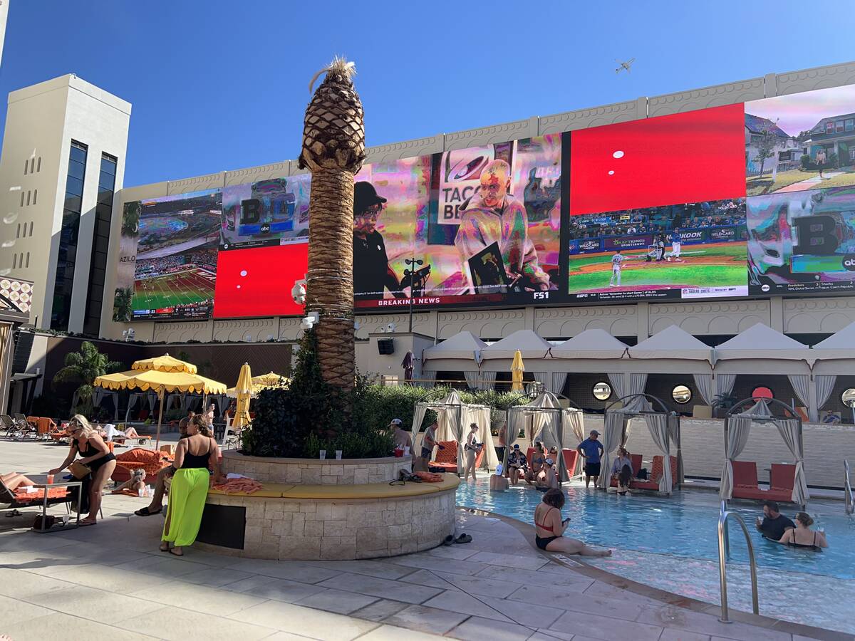 The Azilo Ultra Pool deck at Sahara is shown on Saturday, Oct. 8, 2022. (John Katsilometes/Las ...