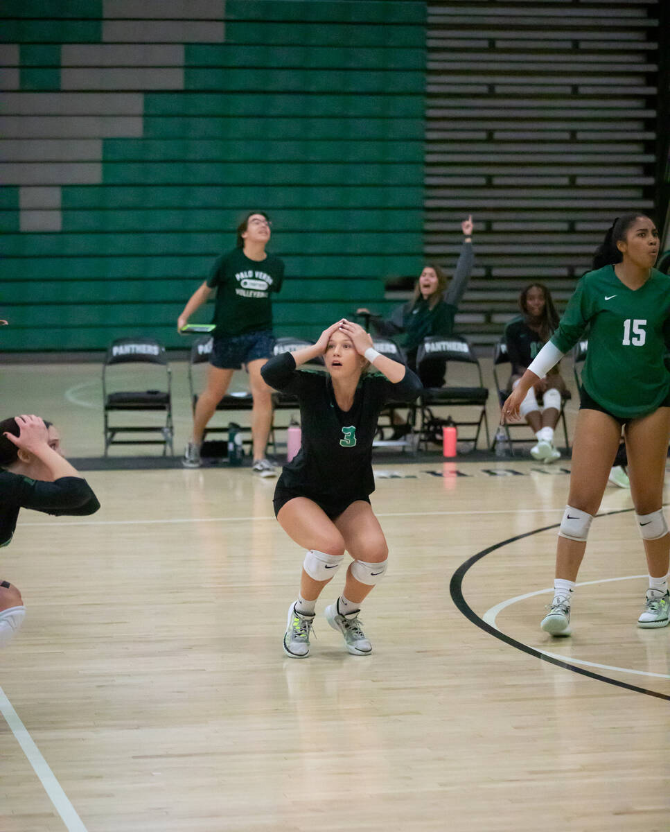 Palo Verde’s Emma Neville (6), Corynne Hausler (3) and Danielle Robinson (15) react to a ...