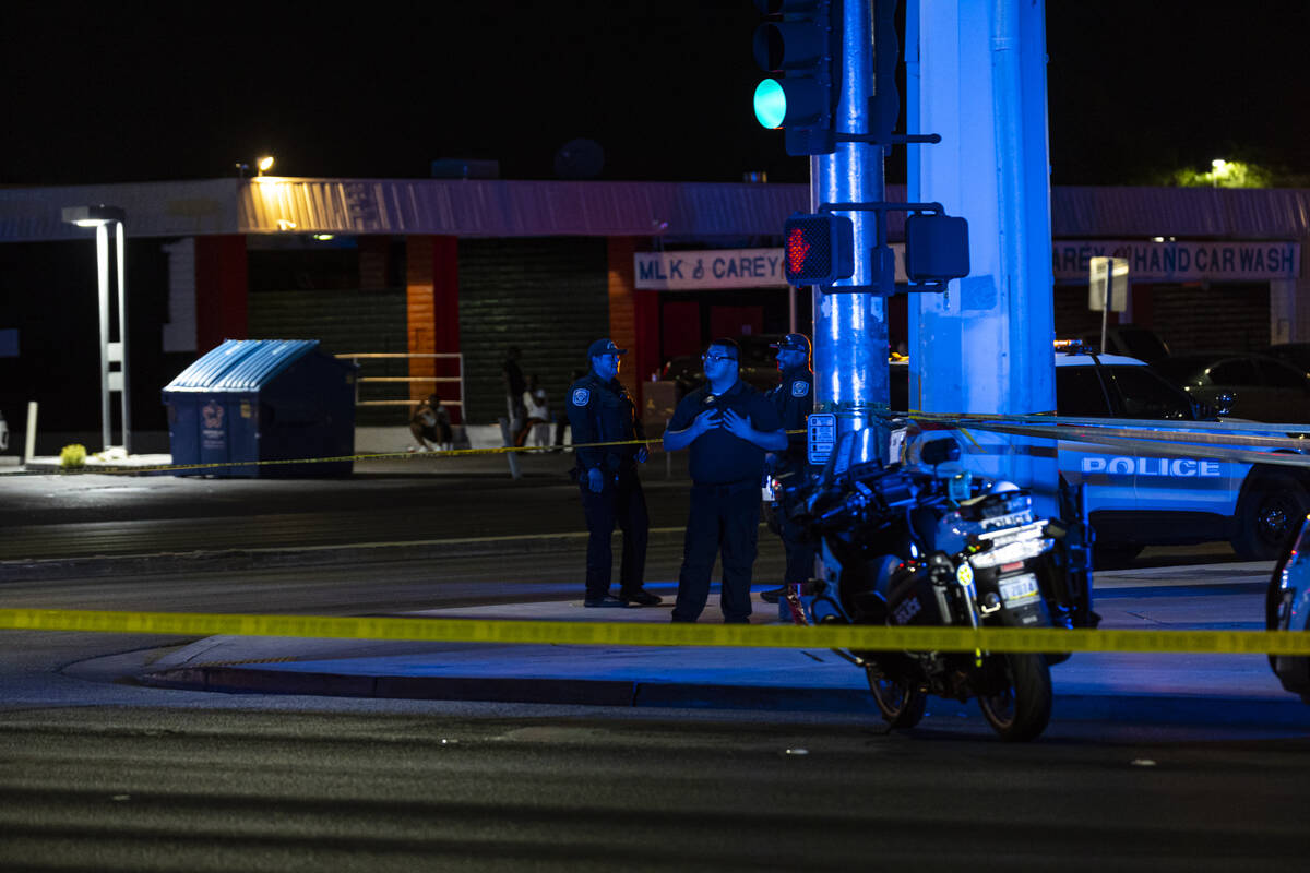 Polisi Las Vegas Utara merilis video yang menunjukkan petugas menembak mati pria bertopeng
