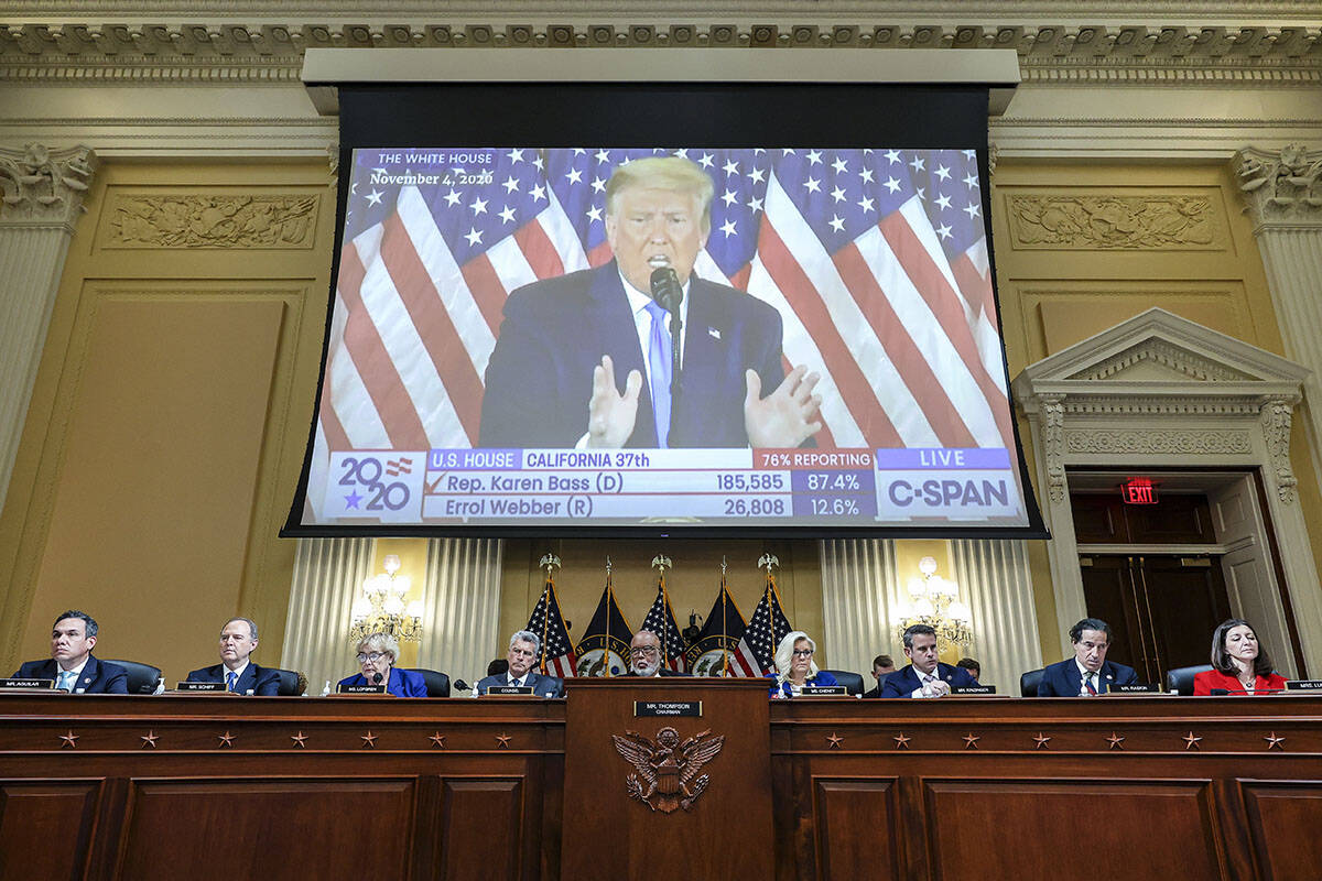 Panel 6 Januari memanggil Trump untuk kesaksian tentang serangan Capitol