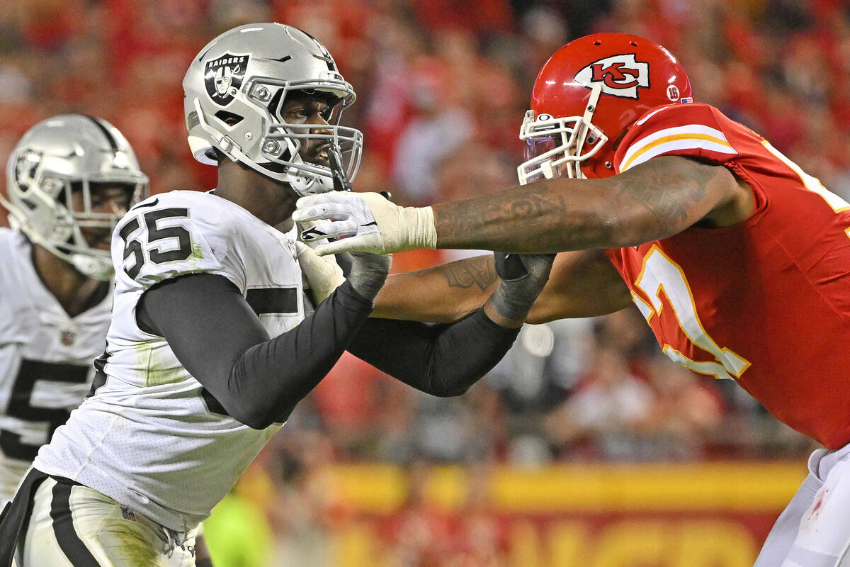 Chandler Jones, kebocoran sekunder menjadi masalah bagi pertahanan Raiders