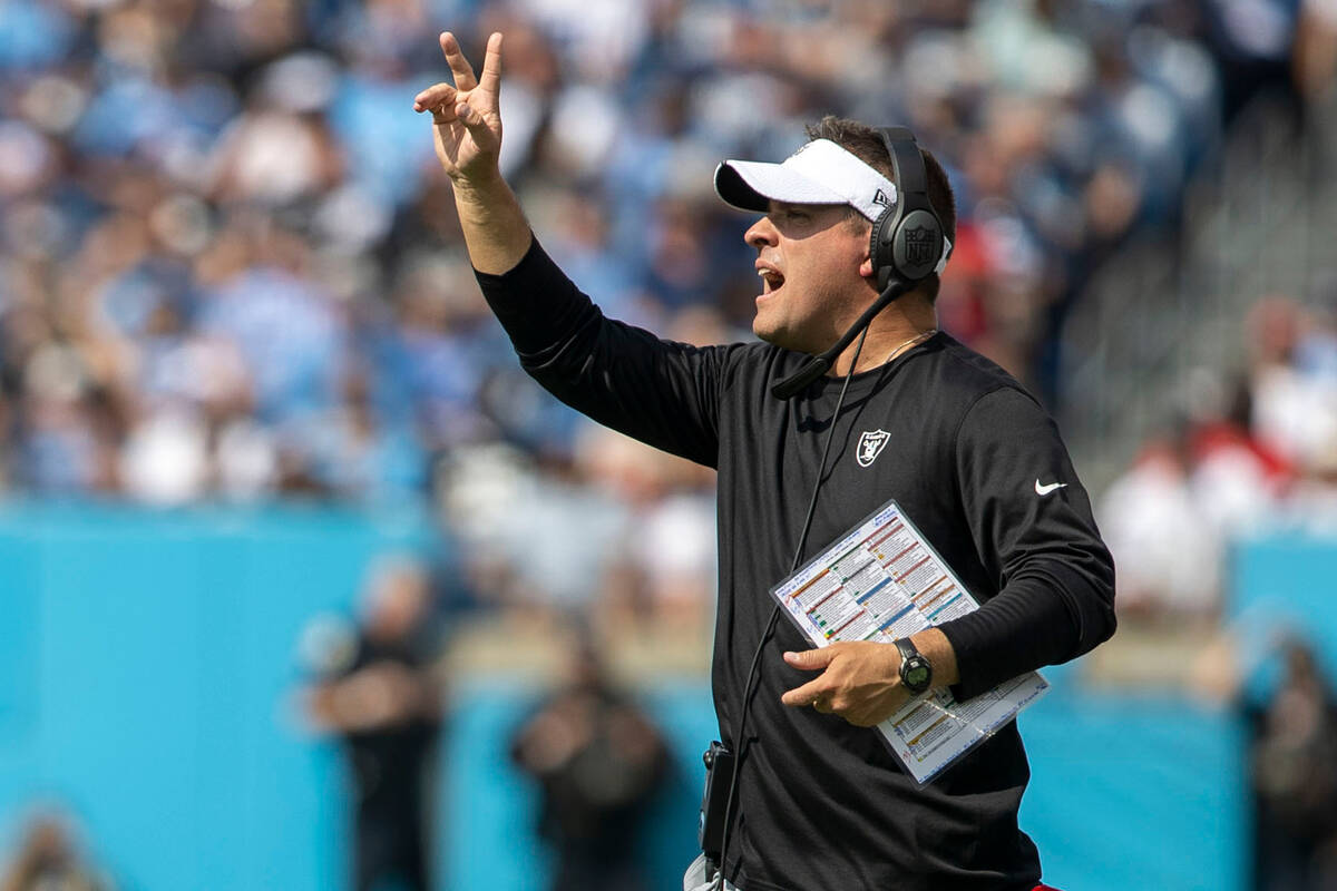 Josh McDaniels menarik perhatian Raiders meski awalnya mengecewakan