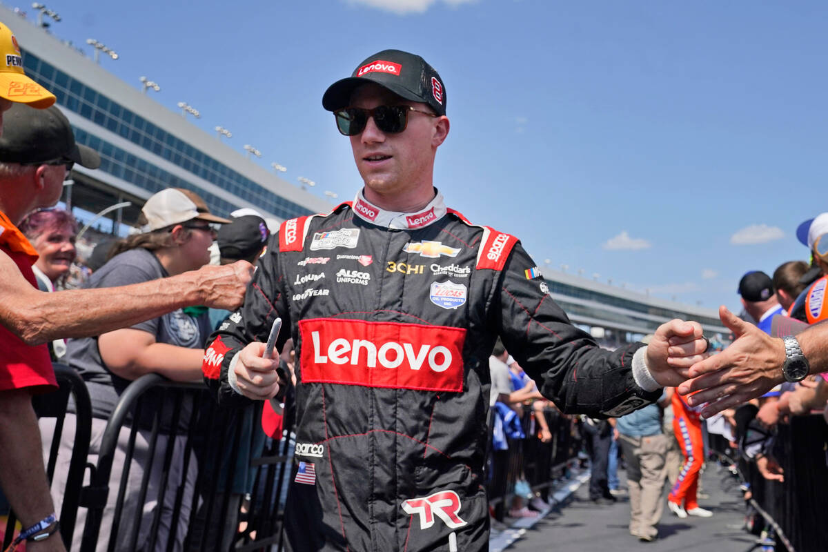 Tyler Reddick memenangkan pole NASCAR South Point 400 menuju hari besar