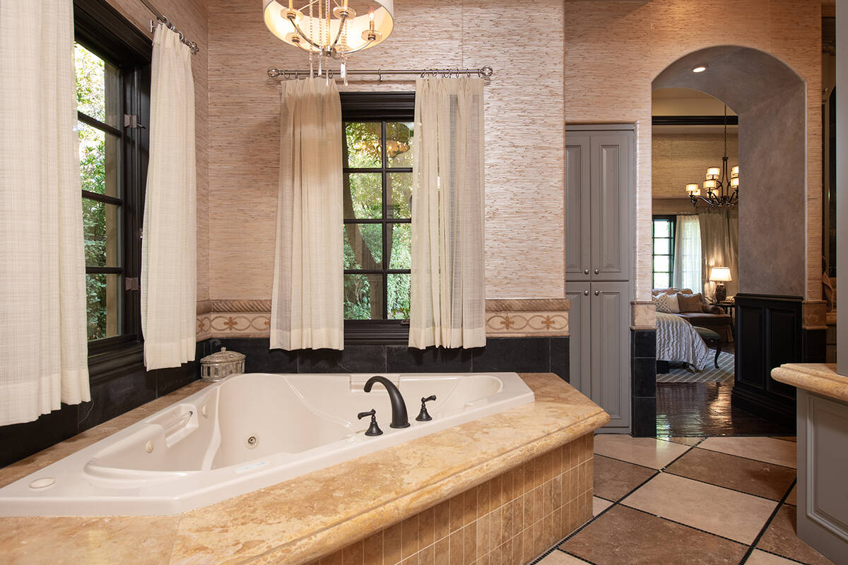 The master bath. (Simply Vegas)