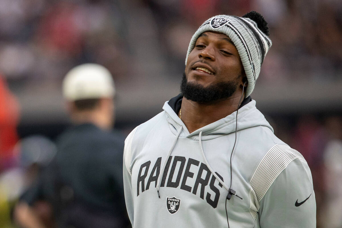 Denzel Perryman dari Raiders memimpin tim dalam tekel, kopi