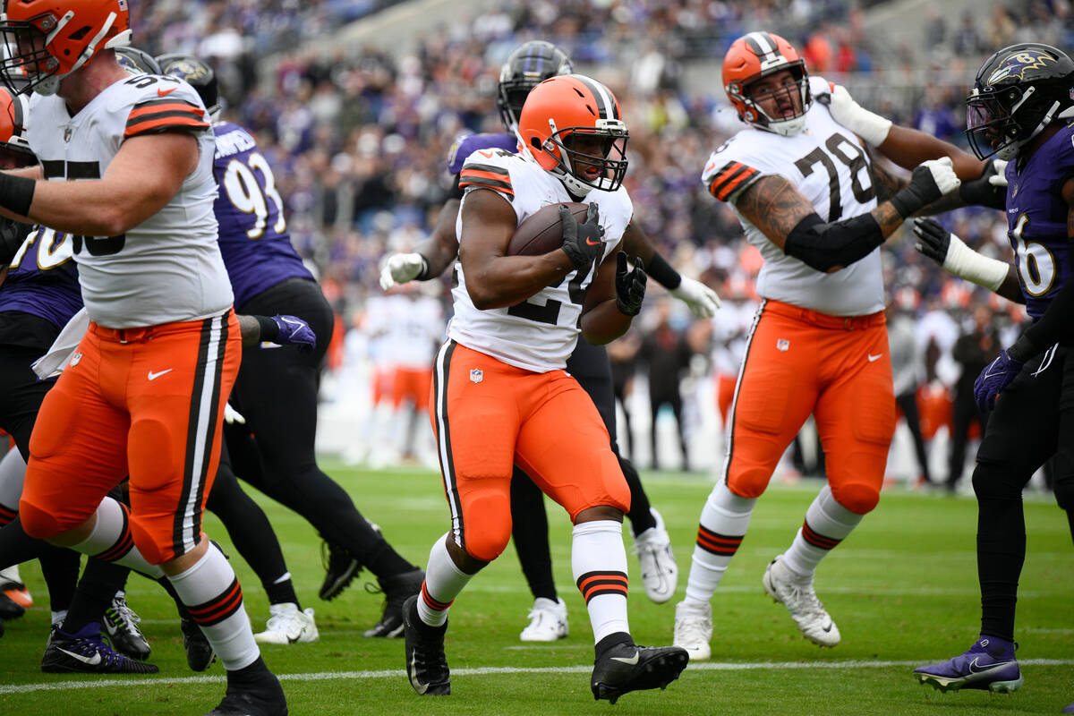 Cleveland Browns running back Nick Chubb (24) runs for a touchdown against the Baltimore Ravens ...