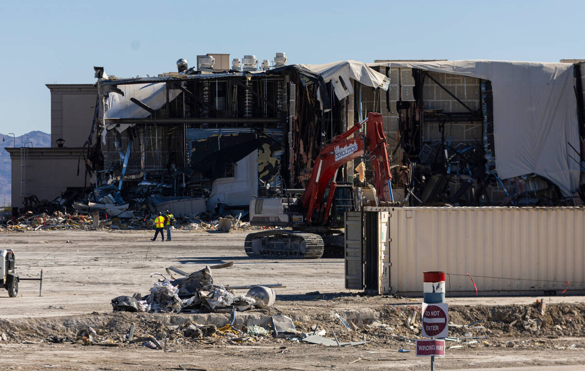 The demolition of Texas Station continues on Thursday, Oct. 27, 2022, in North Las Vegas. (Chas ...