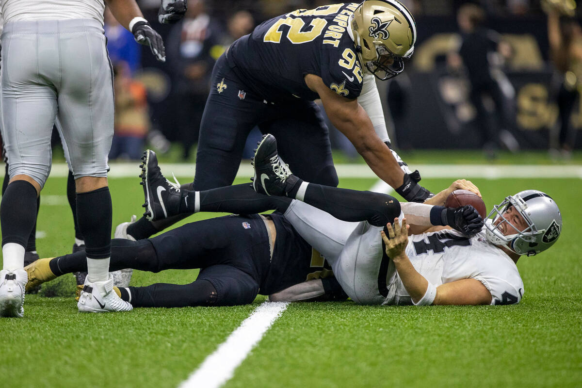 Raiders menghancurkan petaruh pada hari Minggu NFL yang buruk untuk sportsbook