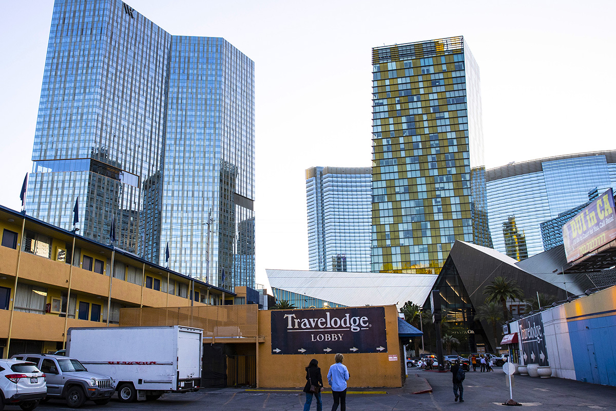 Tilman Fertitta mendapat persetujuan untuk hotel-kasino baru di Las Vegas Strip