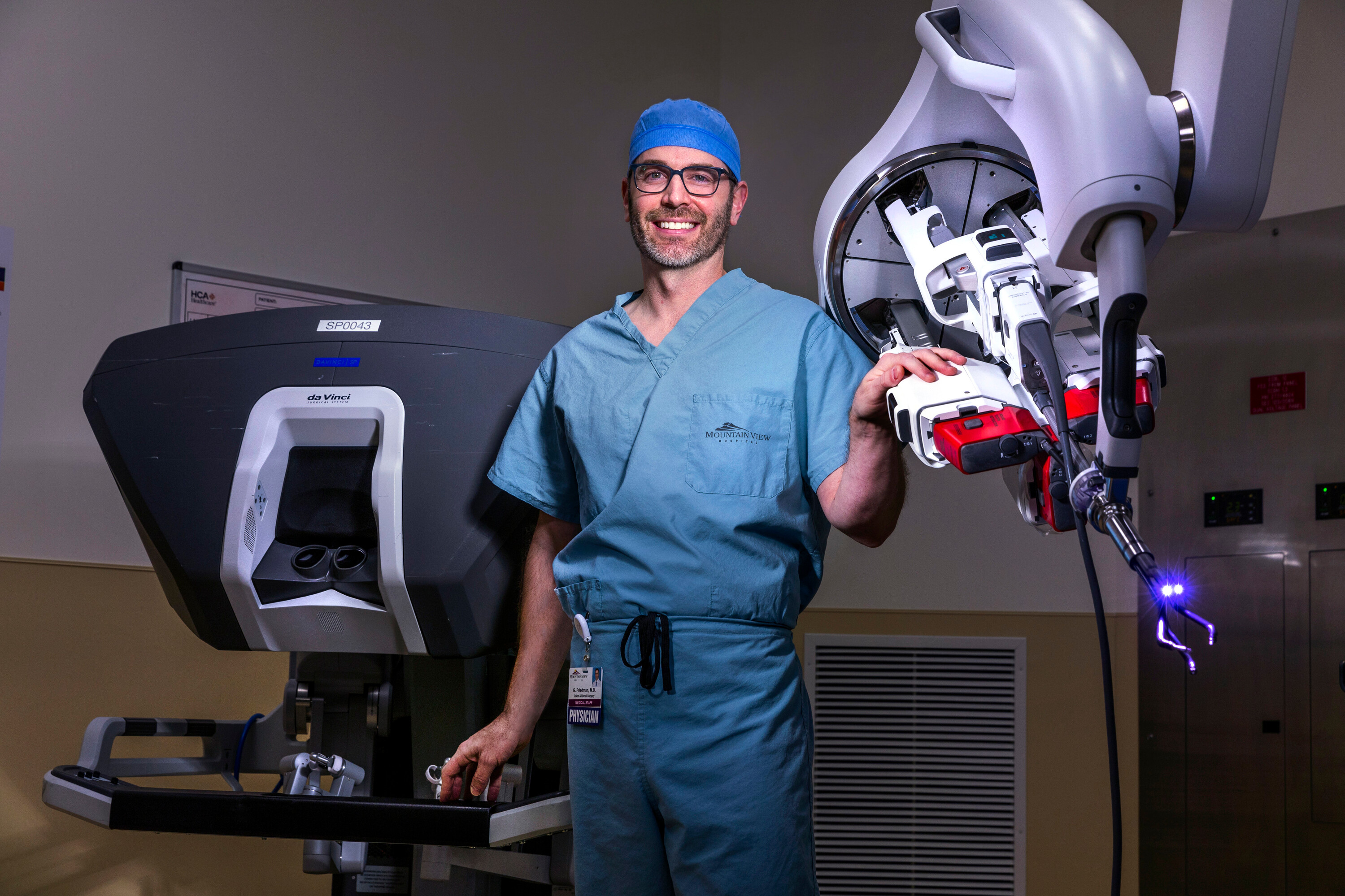 Teknologi baru membuka jalan bagi robotik, operasi usus besar 1 sayatan