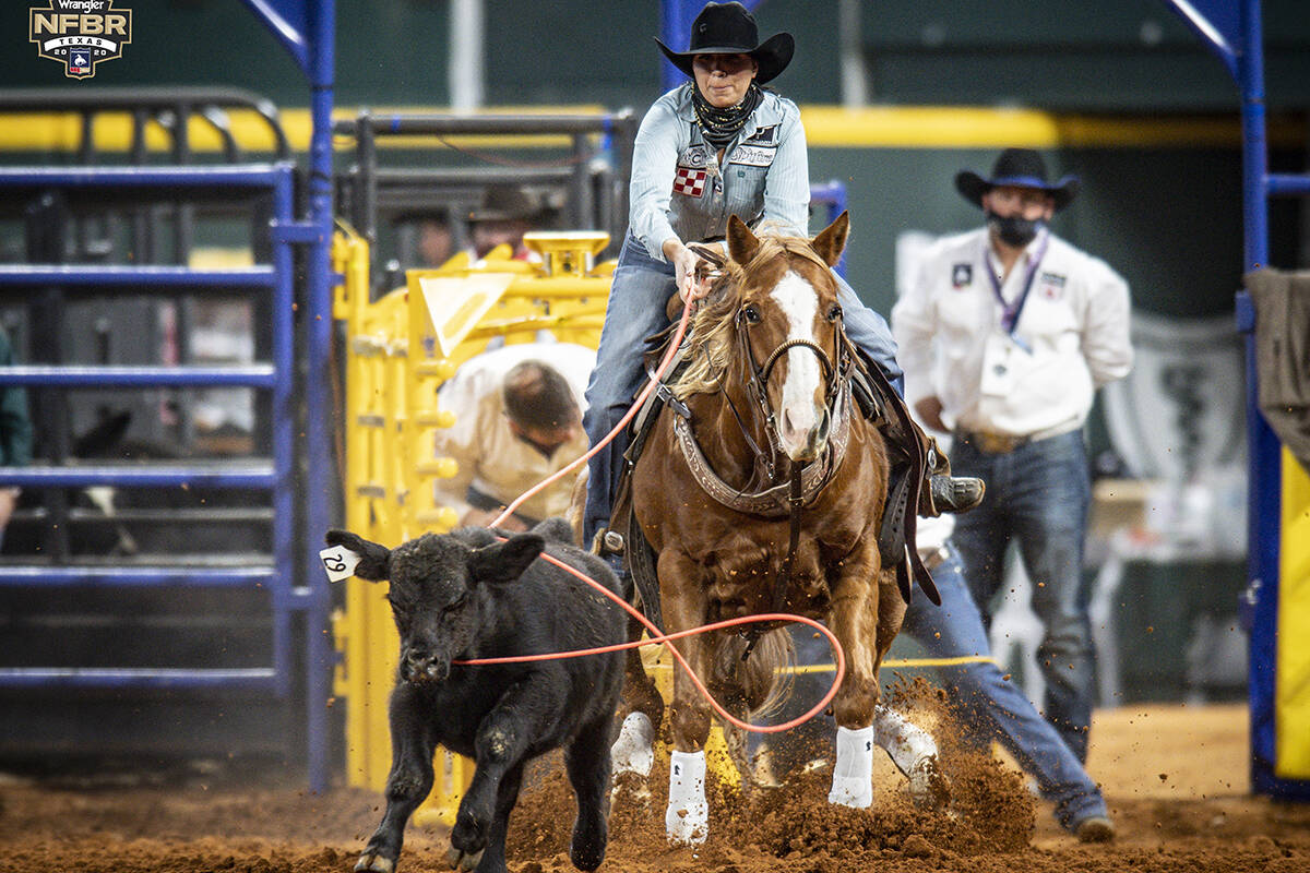 Martha Angelone competes on Day 6 of the National Finals Rodeo in 2020. ( Joe Duty/PRCA)