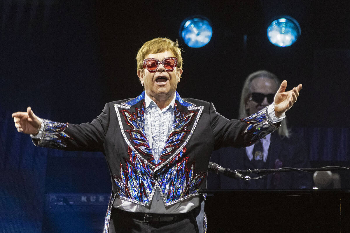 Elton John membintangi pertunjukan Las Vegas ‘terakhir’— FOTO