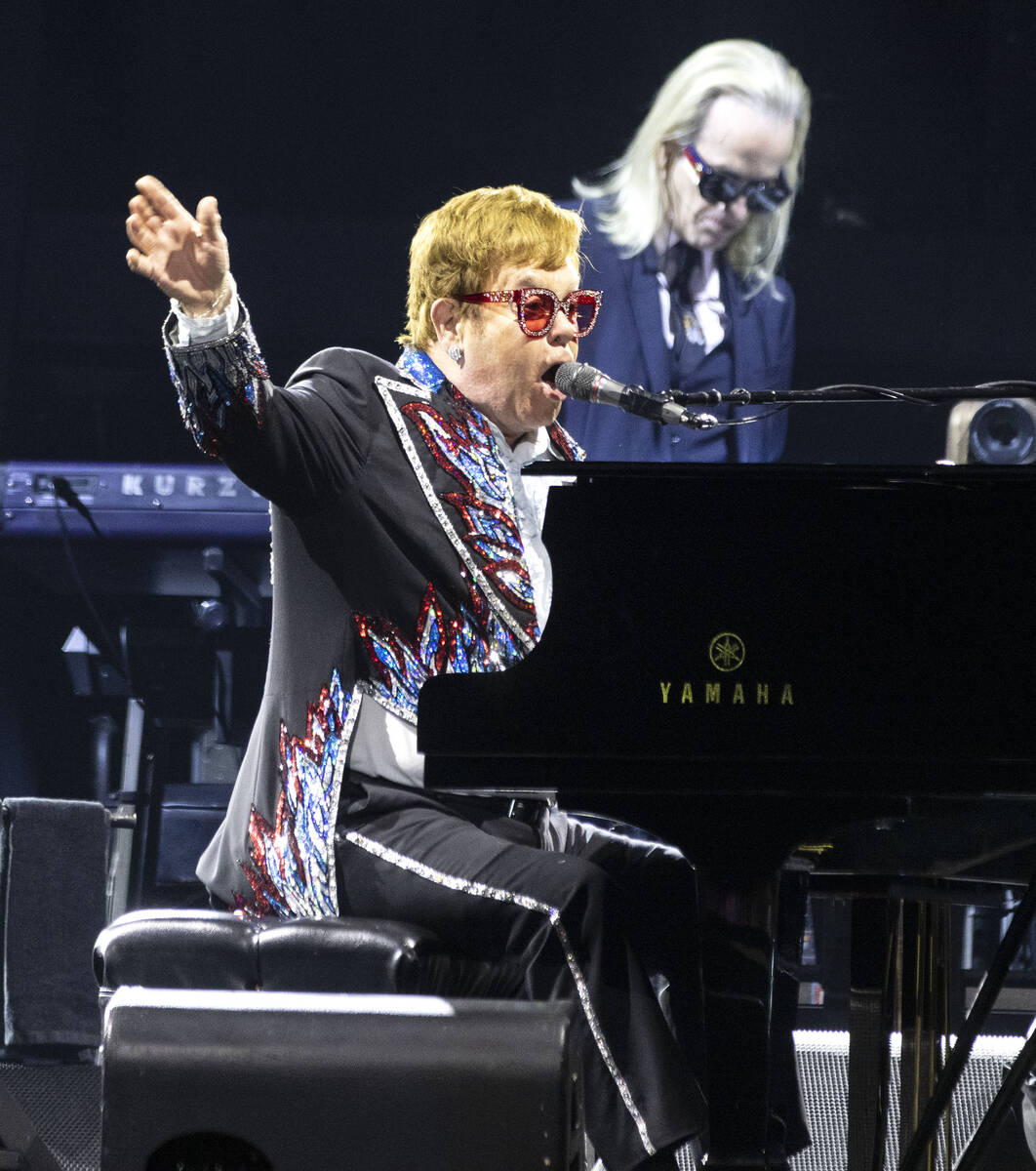 Elton John shines in ‘final’ Las Vegas show— PHOTOS Kats
