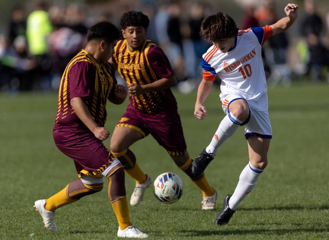 Bishop Gorman’s Luke Parker (10) competes for possession with Eldorado’s Jorge Sa ...