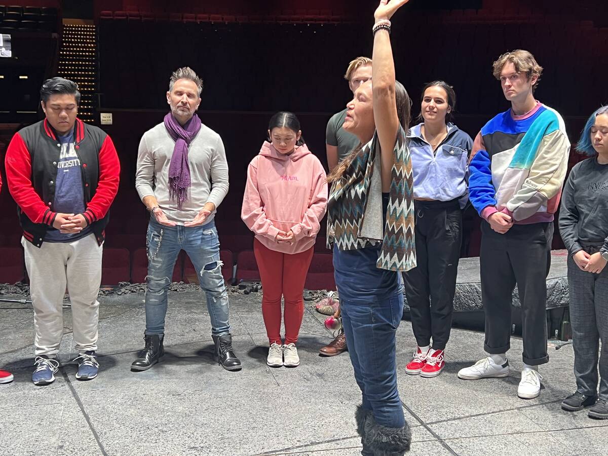 Troubled Las Vegas Strip theater asks shaman for help Kats